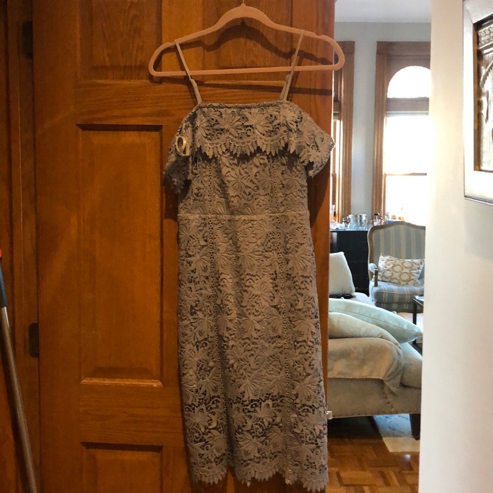 JOA lace dress